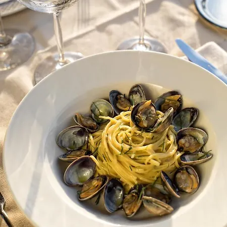 La Caravelle بونيفَسْيو