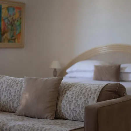 La Caravelle بونيفَسْيو