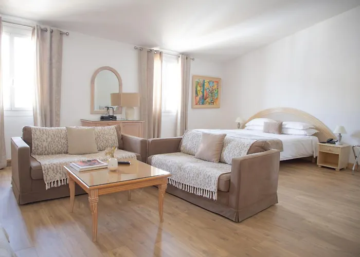 Hotel La Caravelle 3*