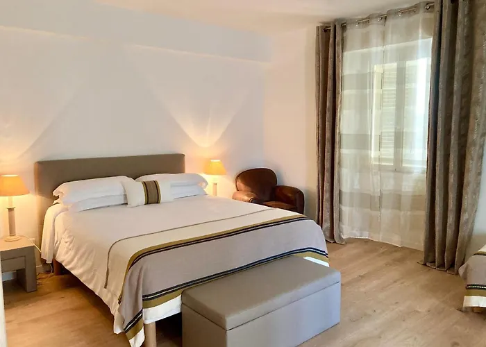 La Caravelle Бонифачо