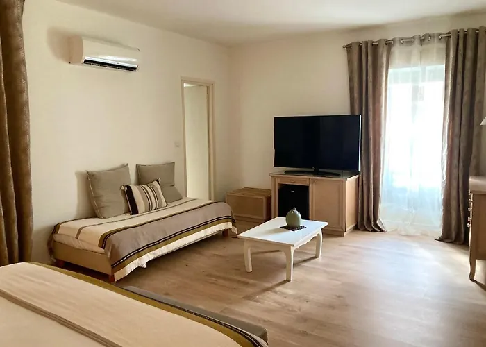 La Caravelle Отель Бонифачо