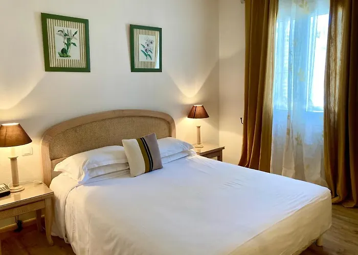 Hotell La Caravelle Bonifacio (Corsica)